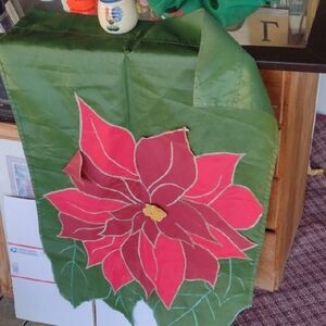 Green and Red Floral Tapestry Outdoor Flag&Santa Curtain/Bath